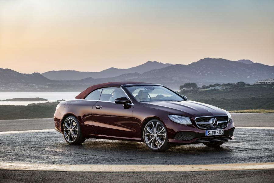  Mercedes-Benz E400 Cabriolet 25th Anniversary 2017 года  (WW) (фото 19 из 44)